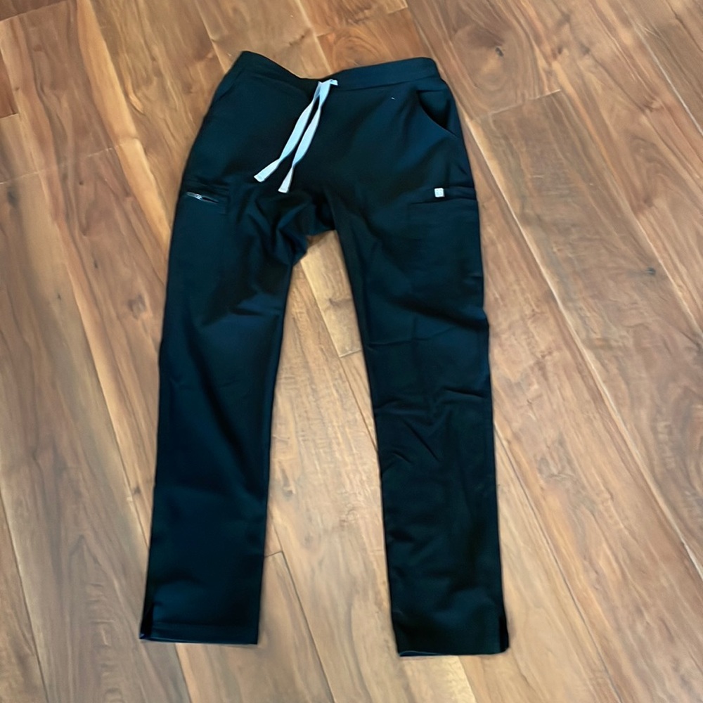 Black Figs Skinny Pants